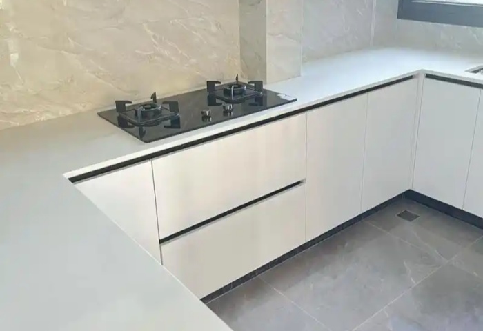 裝修選廚房臺(tái)面犯難？這些材質(zhì)科普幫你避坑